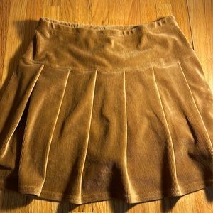 This skirt is a extra large Brown/Gold Knit Works skort.